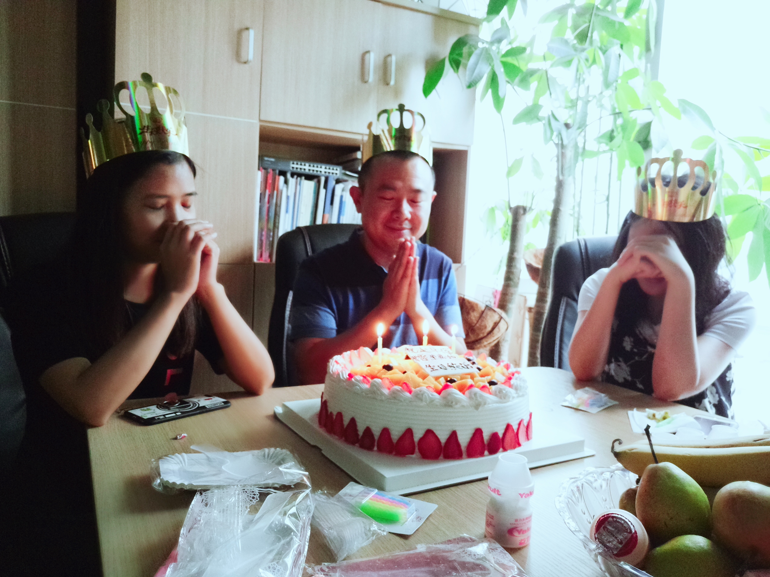 圓桌國際展覽員工生日會 幸福不止一“夏”