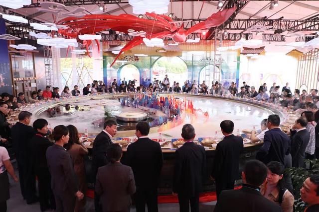 進(jìn)博會搭建-天下第一大火鍋