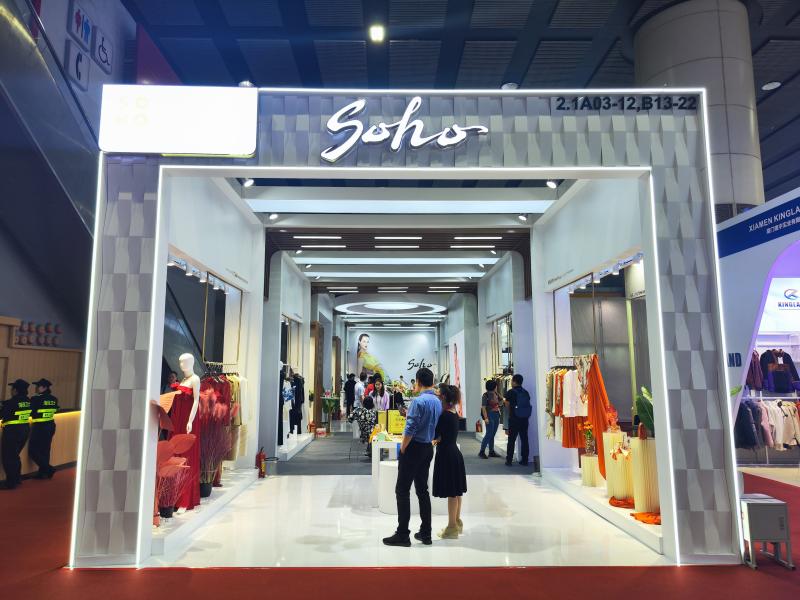 廣交會攤位設(shè)計搭建圖片