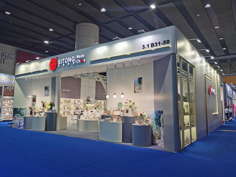 廣東四通集團(tuán)股份有限公司的第135屆獲獎(jiǎng)廣交會(huì)展位設(shè)計(jì)搭建圖片