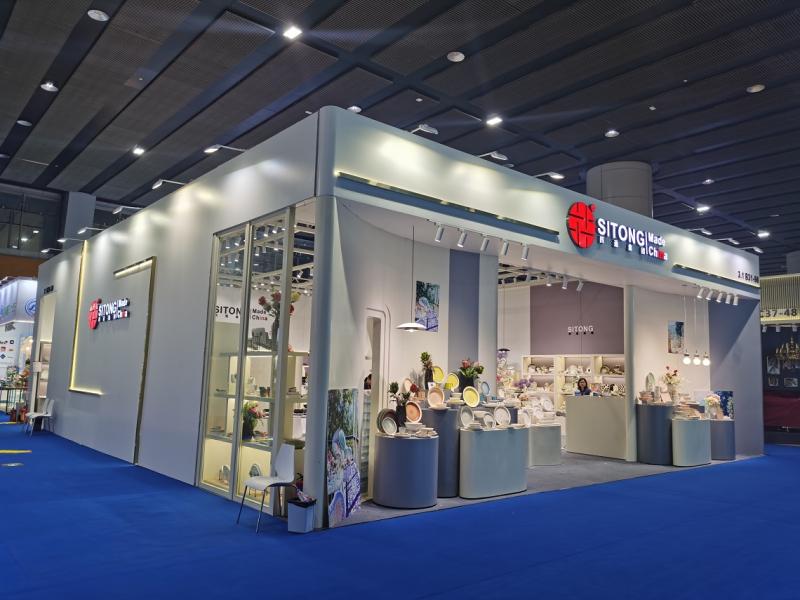 廣東四通集團(tuán)股份的第135屆獲獎(jiǎng)廣交會(huì)展位設(shè)計(jì)搭建圖片