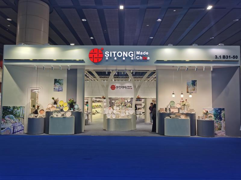 四通集團(tuán)的第135屆獲獎(jiǎng)廣交會(huì)展位設(shè)計(jì)搭建圖片