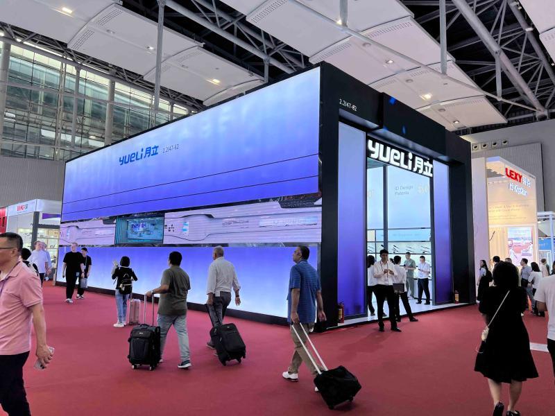 月立集團有限公司的第135屆獲獎廣交會展位設(shè)計搭建圖片