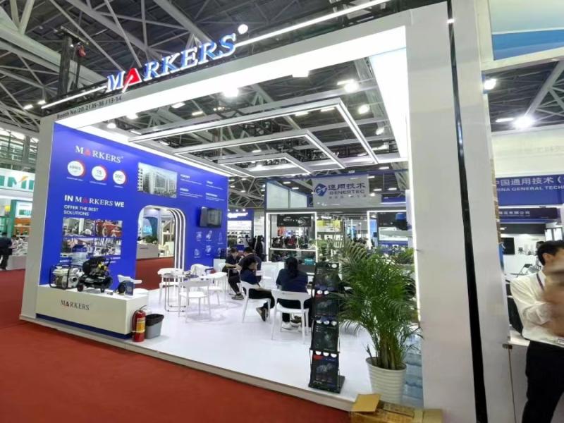 青霄科技的第135屆獲獎廣交會展位設(shè)計搭建圖片