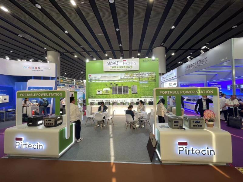 廣東莎米科技有限公司的第135屆獲獎(jiǎng)廣交會(huì)展位設(shè)計(jì)搭建圖片