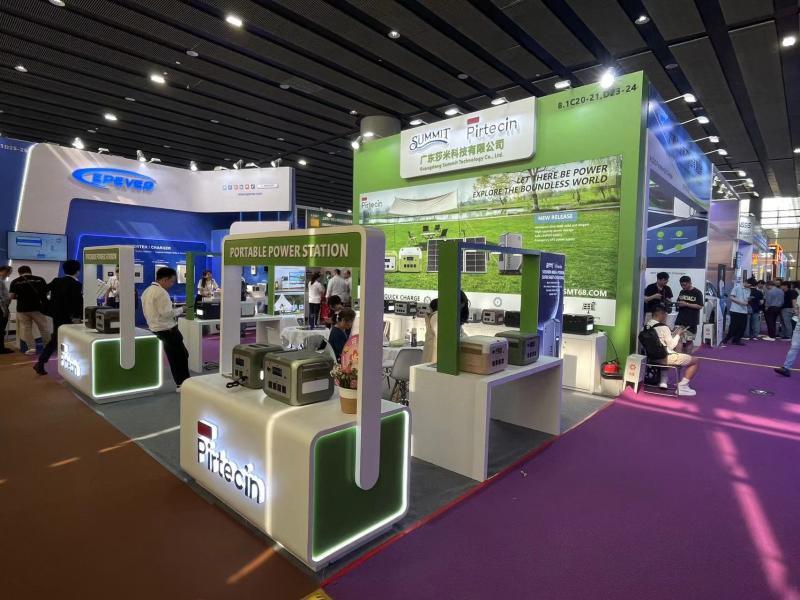 廣東莎米科技的第135屆獲獎(jiǎng)廣交會(huì)展位設(shè)計(jì)搭建圖片