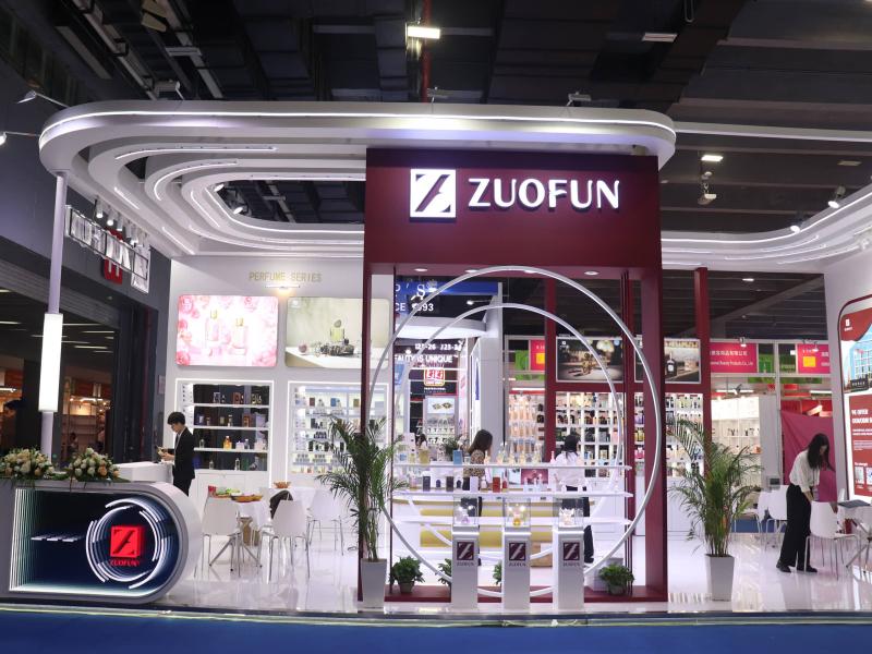 廣州卓芬化妝品有限公司的第136屆獲獎廣交會展位設計圖片