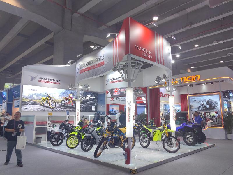 重慶銀翔摩托車(集團)的第136屆獲獎廣交會展位設計搭建圖片