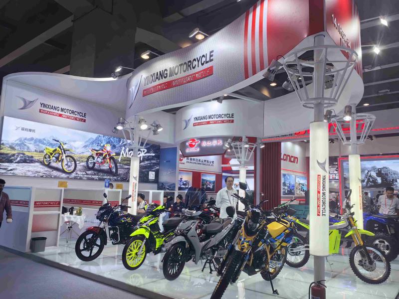 銀翔摩托車的第136屆獲獎廣交會展位設計搭建圖片