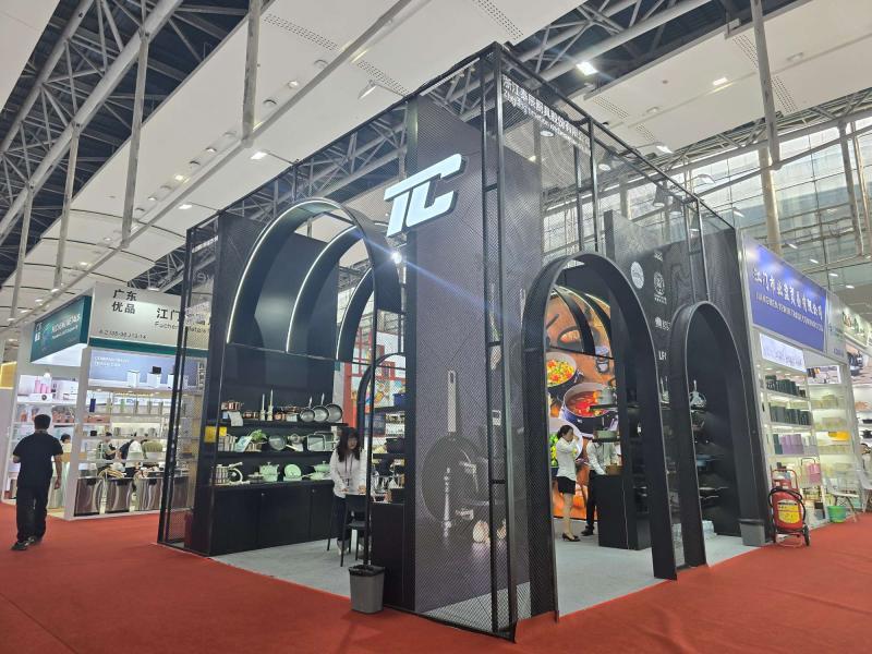 浙江泰辰廚具股份的第136屆獲獎廣交會展位設計搭建圖片
