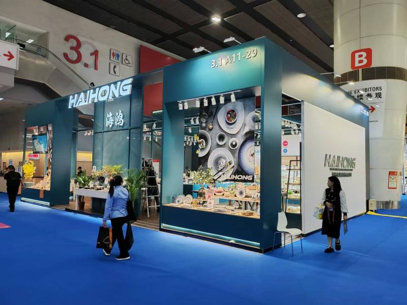 海鴻的第136屆獲獎廣交會展位設計搭建圖片