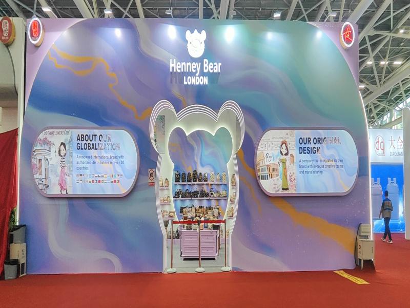 廣州市谷希歐皮具有限公司的第136屆獲獎廣交會展位設計搭建圖片