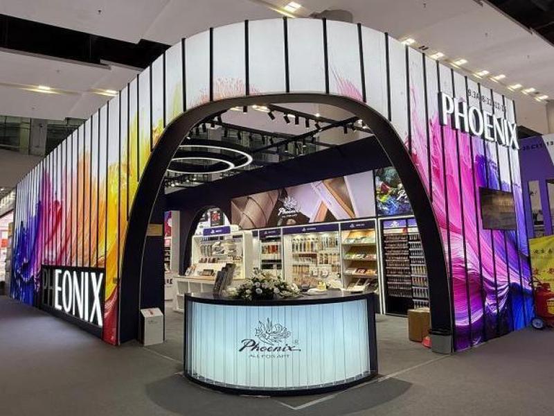 江蘇鳳凰畫(huà)材科技股份有限公司的第137屆獲獎(jiǎng)廣交會(huì)展位設(shè)計(jì)裝修圖片