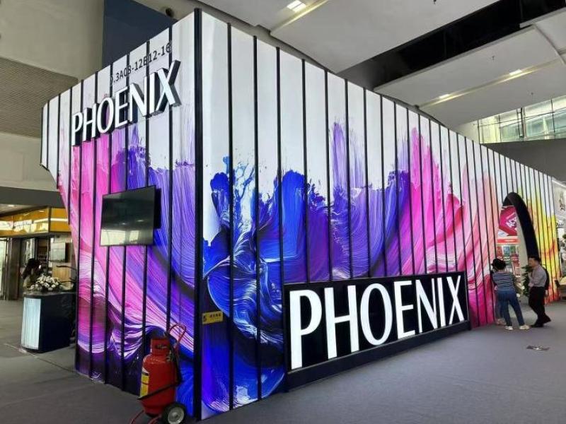 鳳凰畫(huà)材科技的第137屆獲獎(jiǎng)廣交會(huì)展位搭建圖片