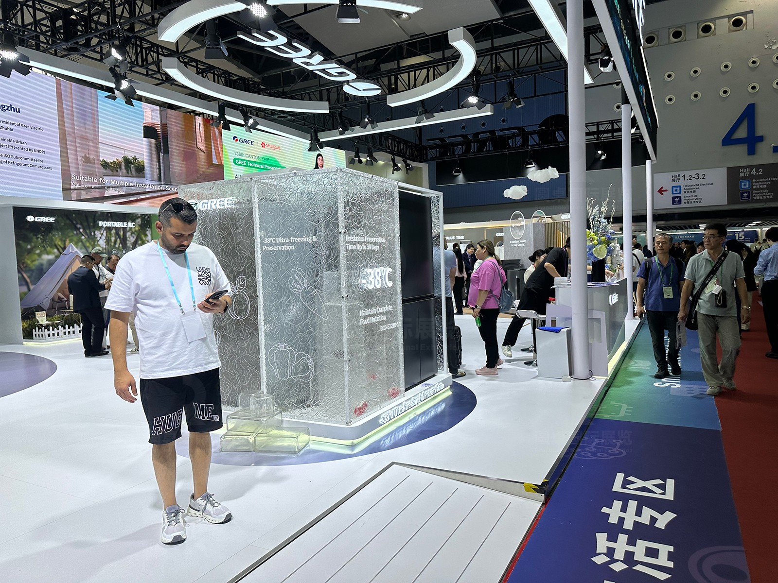 廣交會(huì)雙層展廳設(shè)計(jì)的開幕效果