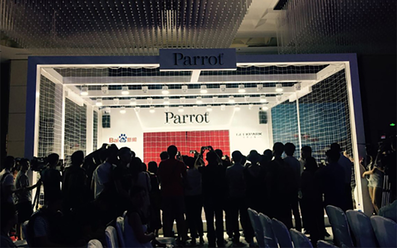 圓桌展覽公司觀看奇點(diǎn)創(chuàng)新者峰會展臺