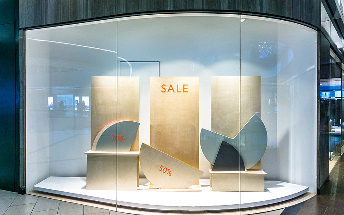 北京展臺搭建公司確保透明材質(zhì)隔斷的穩(wěn)固性