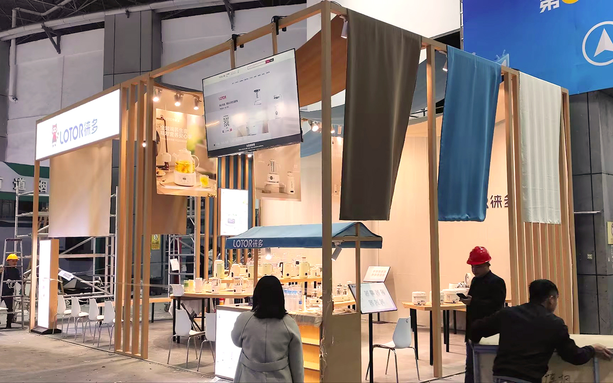 廣交會(huì)攤位裝修要自己請人裝