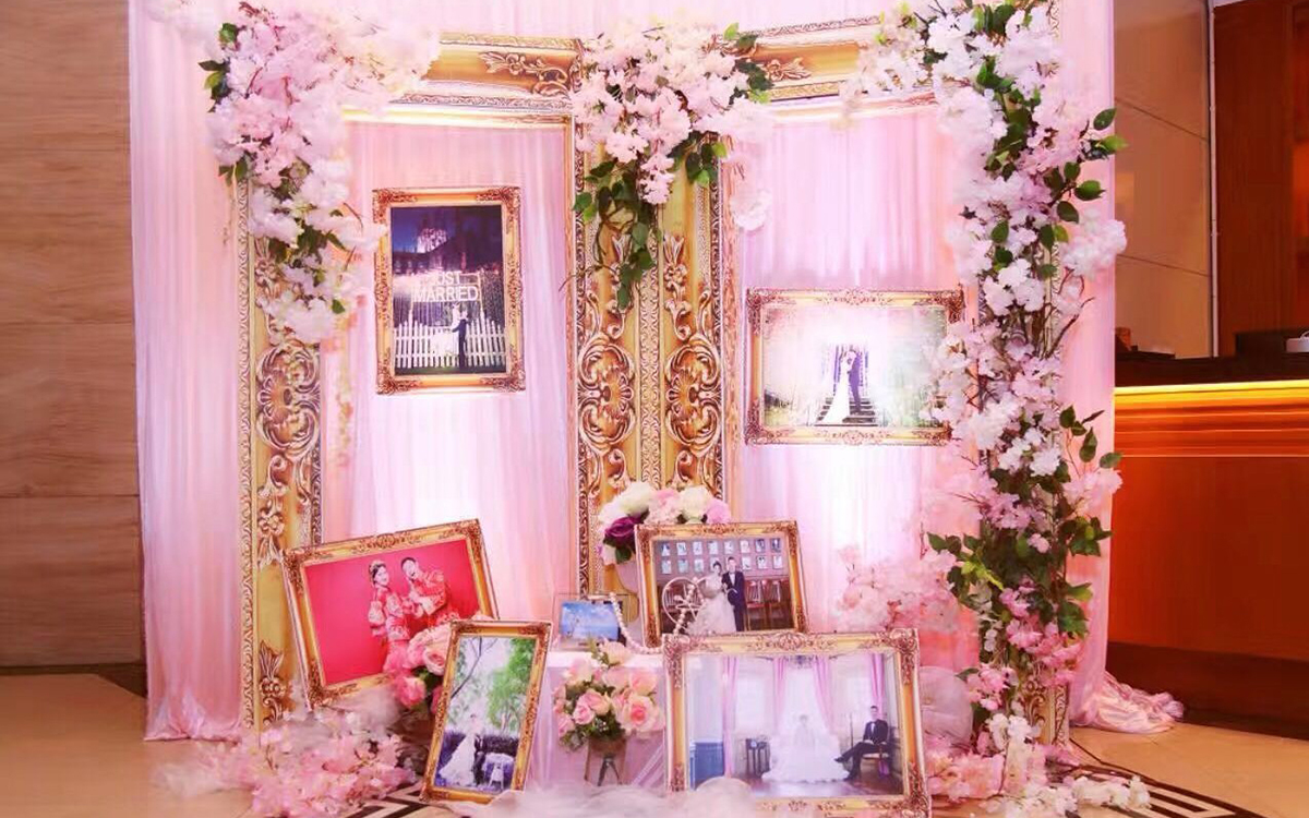 展臺(tái)設(shè)計(jì)公司打造上?；椴?huì)夢(mèng)幻婚禮場(chǎng)景