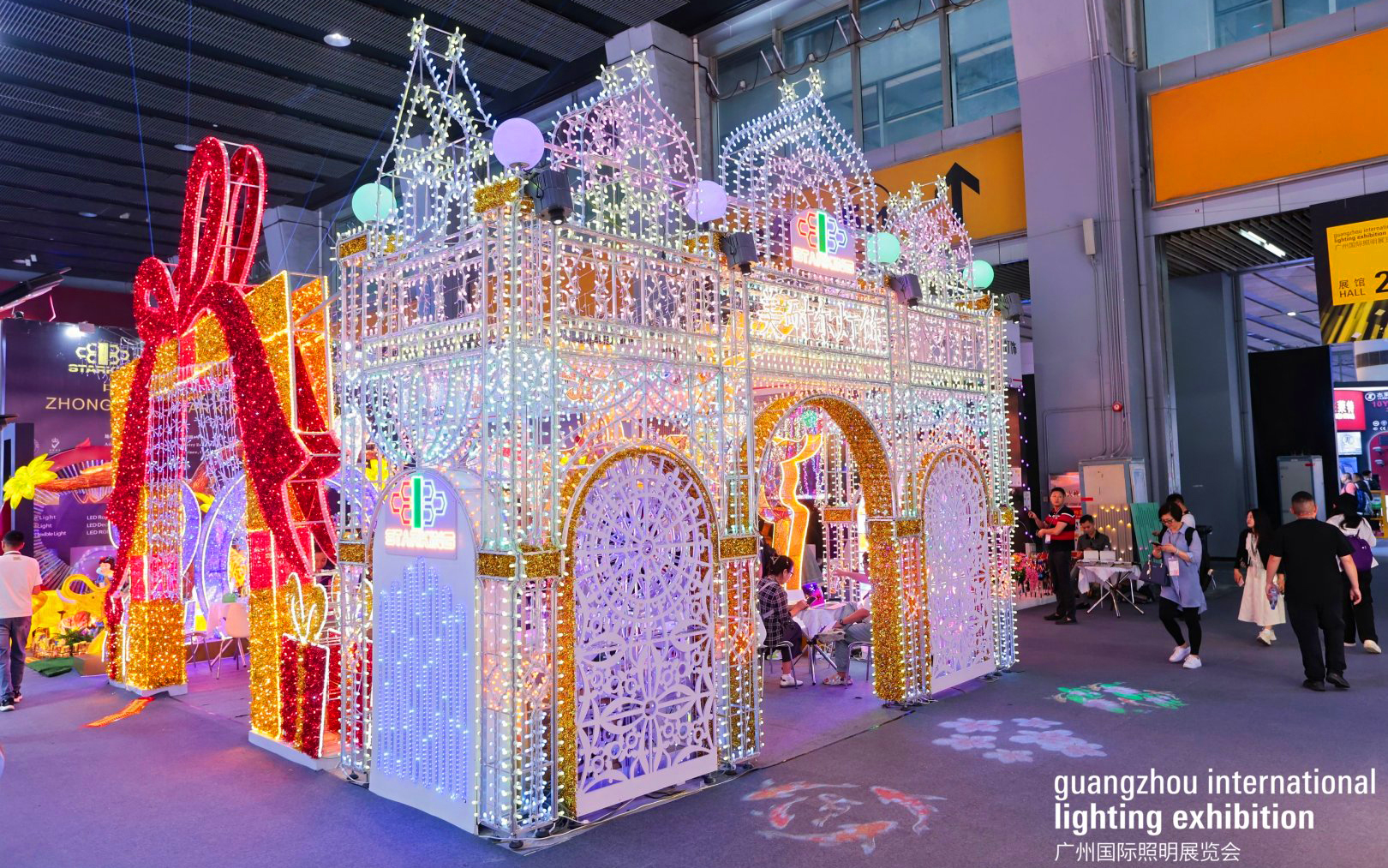 溫馨展臺(tái)設(shè)計(jì)指南：氛圍光加持，傳遞品牌情緒