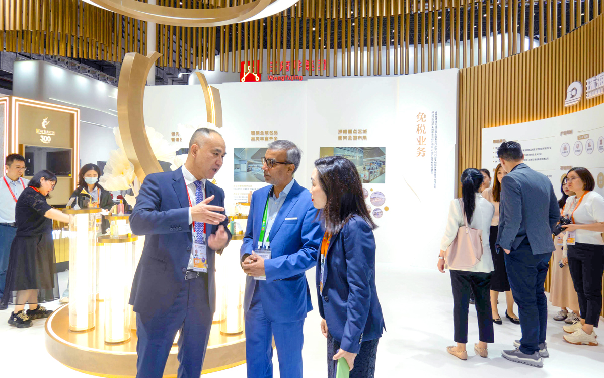 在展會(huì)展位裝修中，和客戶溝通有很多常見的問題