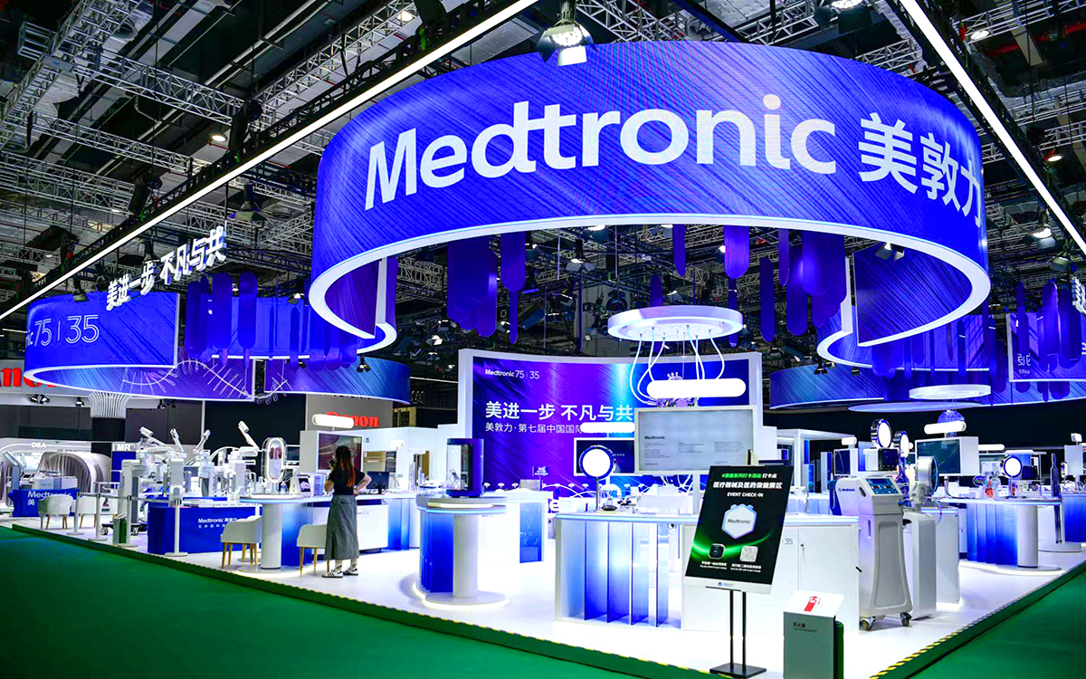 大型展位搭建設(shè)計中的功能區(qū)顏色搭配策略