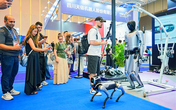 第138屆廣交會：智能產(chǎn)品閃耀賦能全球貿(mào)易新程