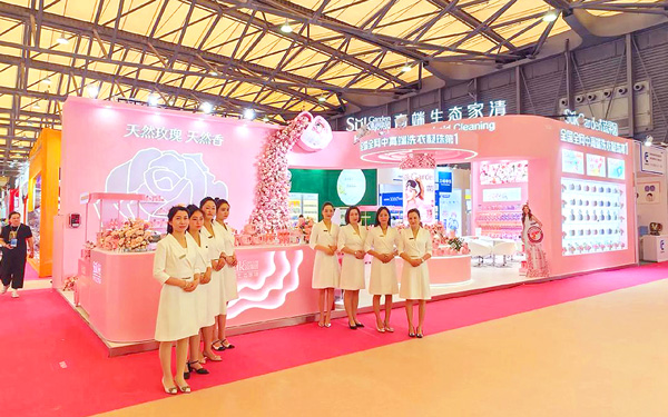 美博會展臺設(shè)計策略：5招粉色玫瑰元素打造記憶點