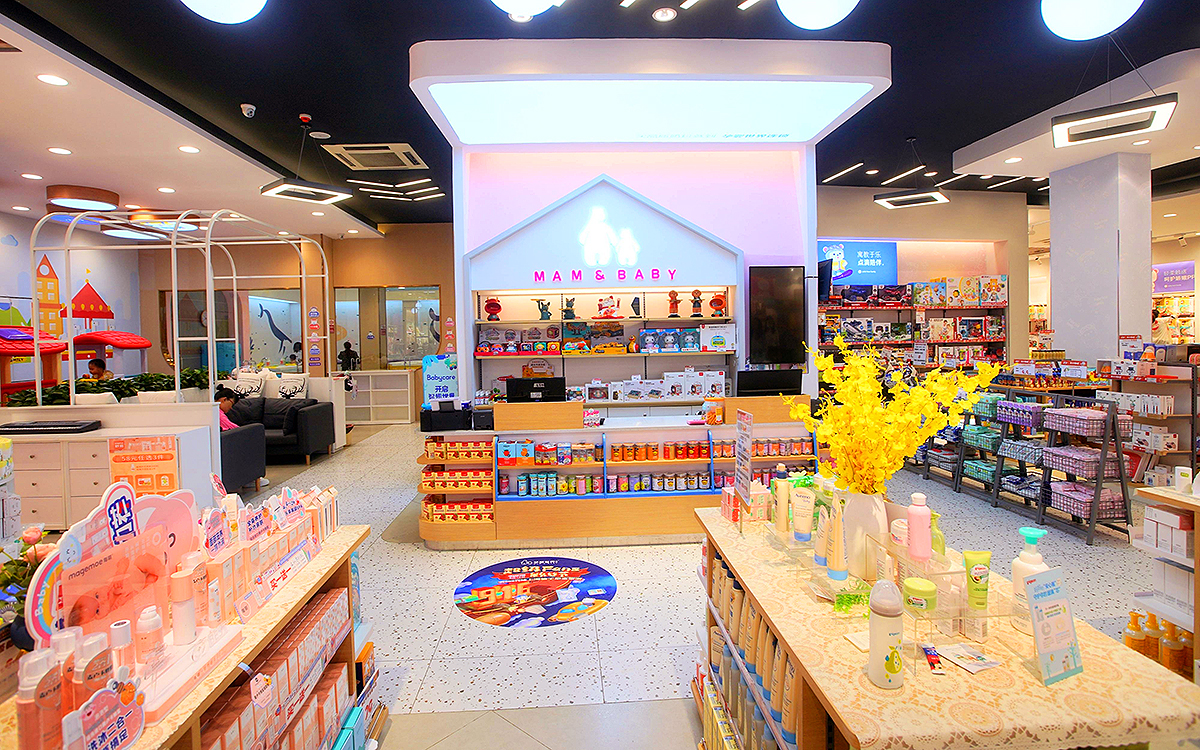 暖光對母嬰用品展臺搭建設(shè)計的親和力影響