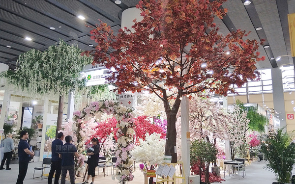 在展位設(shè)計(jì)及搭建中，物流運(yùn)輸?shù)膽?yīng)急預(yù)案有哪些？